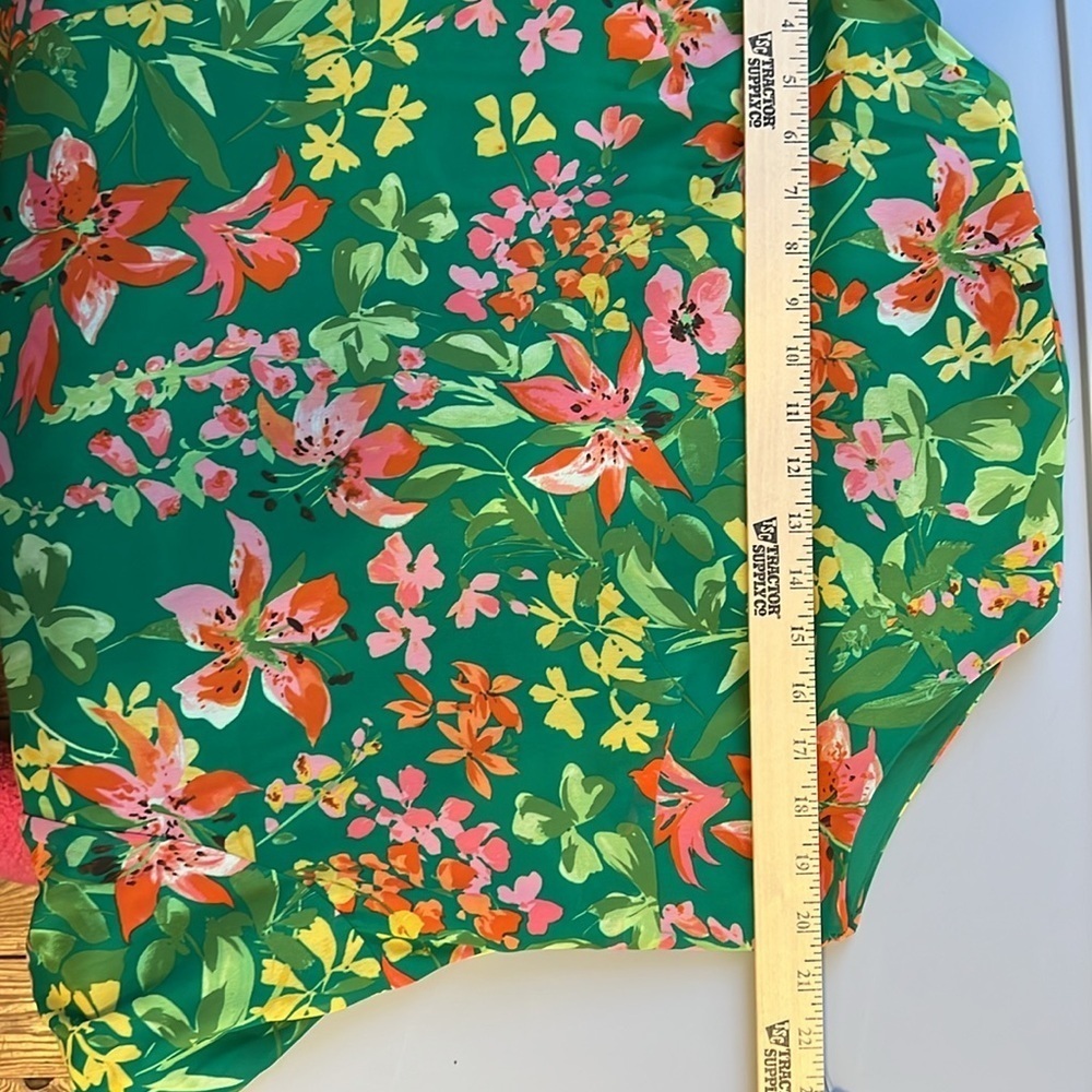 NWT Vince Camuto $128 Green Floral Sleeveless High Tie Neck Chiffon Dress 14 - Picture 6 of 8